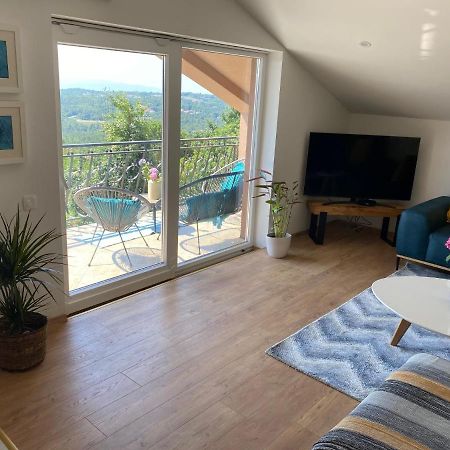 Andrea, Premium Three Bedroom Apartment, Entire Floor カスタヴ エクステリア 写真