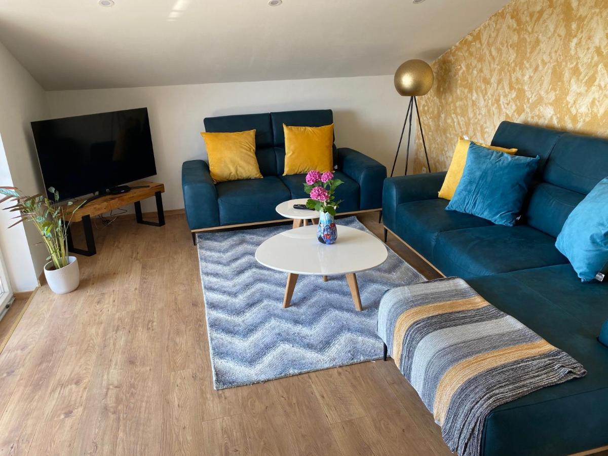 Andrea, Premium Three Bedroom Apartment, Entire Floor カスタヴ エクステリア 写真