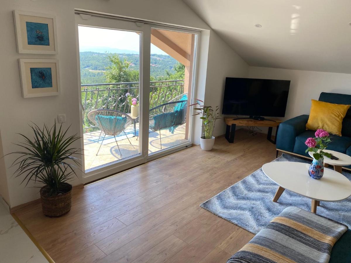 Andrea, Premium Three Bedroom Apartment, Entire Floor カスタヴ エクステリア 写真