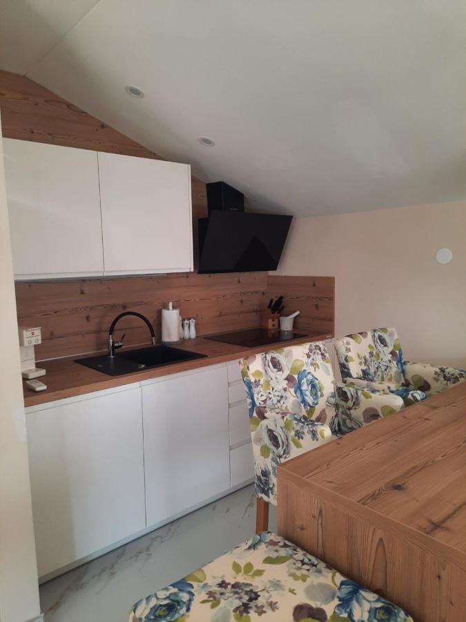 Andrea, Premium Three Bedroom Apartment, Entire Floor カスタヴ エクステリア 写真